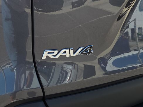 Certified 2024 Toyota RAV4 XLE Premium image 32