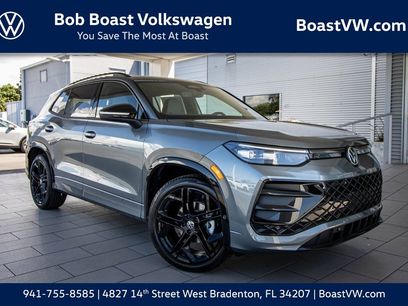 New 2025 Volkswagen Tiguan SE R-Line