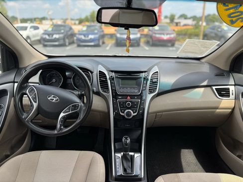 Used 2013 Hyundai Elantra GT FWD image 8
