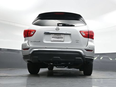 Used 2020 Nissan Pathfinder SL AWD/4WD image 45