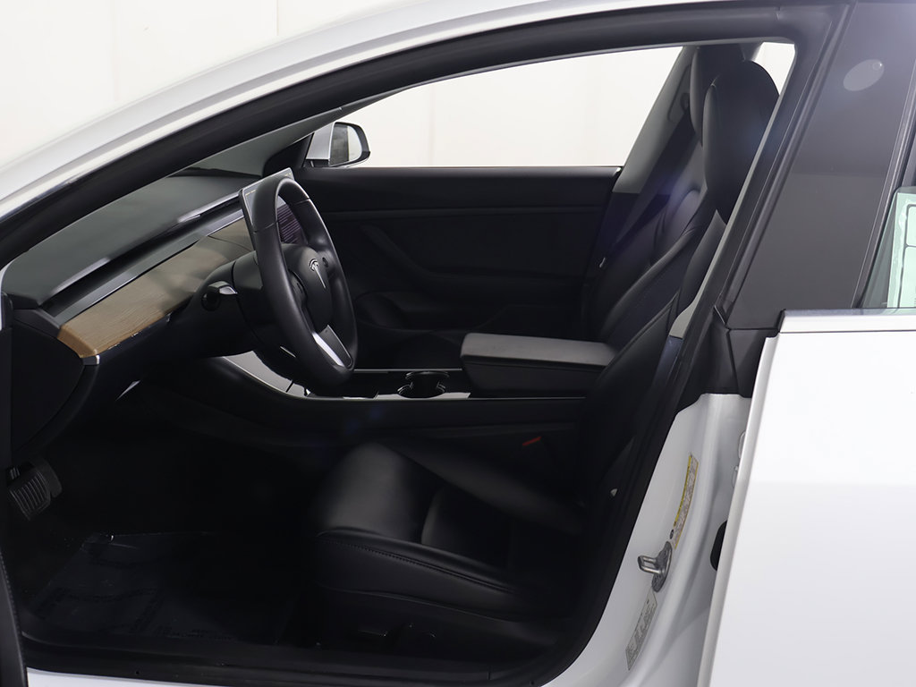 Used 2020 Tesla Model 3 Standard Range Plus RWD image 26