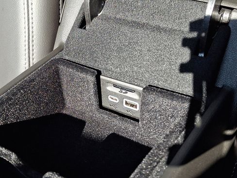 Used 2023 Cadillac XT5 Premium Luxury image 25