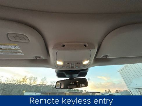 Used 2022 Ford Expedition XLT image 35