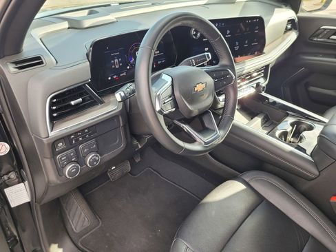 Used 2025 Chevrolet Tahoe LT AWD/4WD image 15