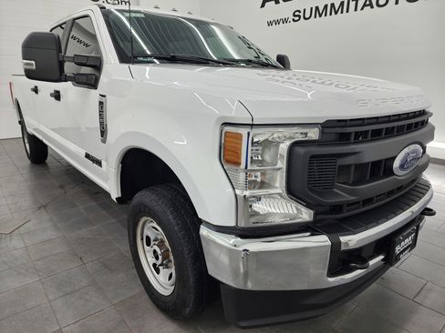 Used 2022 Ford F350 XL w/ Power Equipment Group image 2