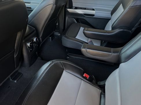 New 2024 Ford Explorer XLT w/ Equipment Group 202A image 10