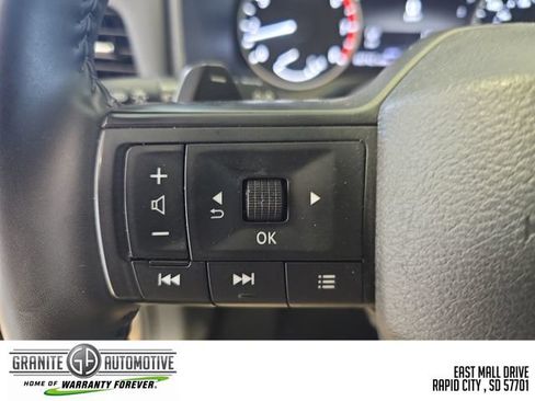 Used 2025 Nissan Rogue SV AWD/4WD image 32