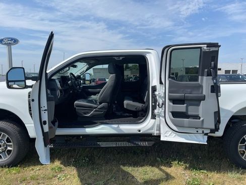 New 2025 Ford F350 XLT image 20