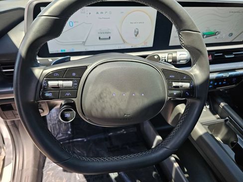 Used 2024 Hyundai Ioniq 6 SE RWD image 27