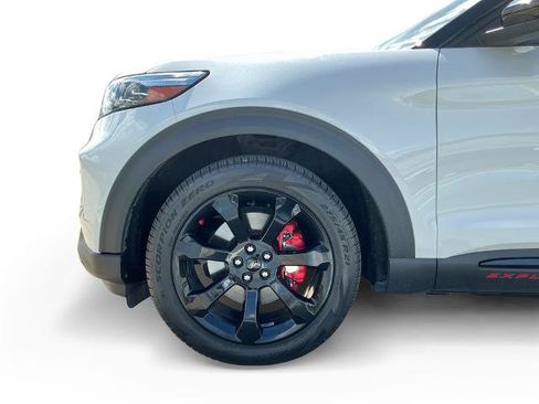 Certified 2022 Ford Explorer ST w/ ST Street Pack RWD image 12