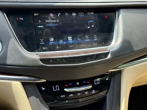 Used 2019 Cadillac XT5 Luxury FWD image 23