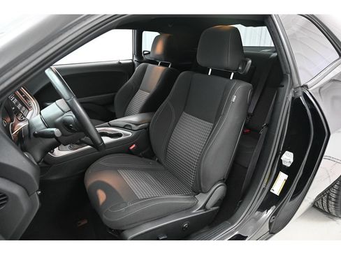 Used 2019 Dodge Challenger SXT w/ Blacktop Package image 10