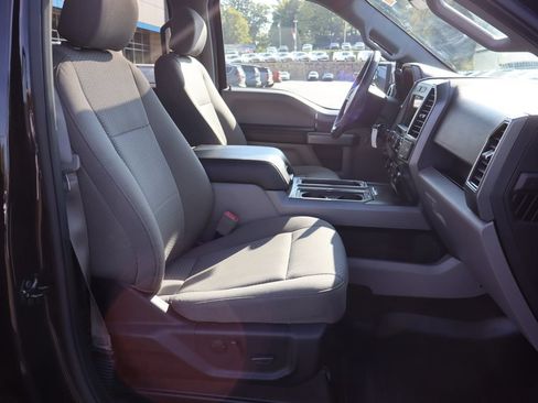 Used 2019 Ford F150 XLT w/ Equipment Group 302A Luxury AWD/4WD image 23