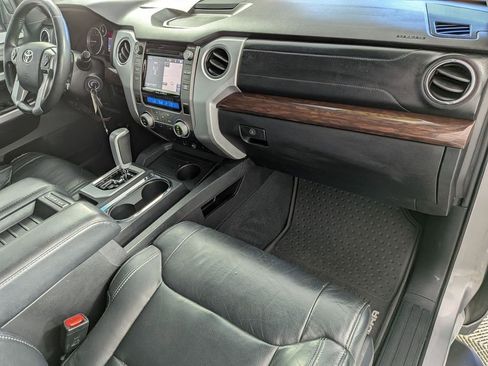 Used 2014 Toyota Tundra Limited w/ Limited Premium Package RWD image 30