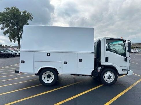 New 2024 Chevrolet Low Cab Forward image 7