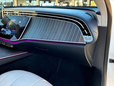 Certified 2025 Mercedes-Benz E 350 4MATIC Sedan image 30