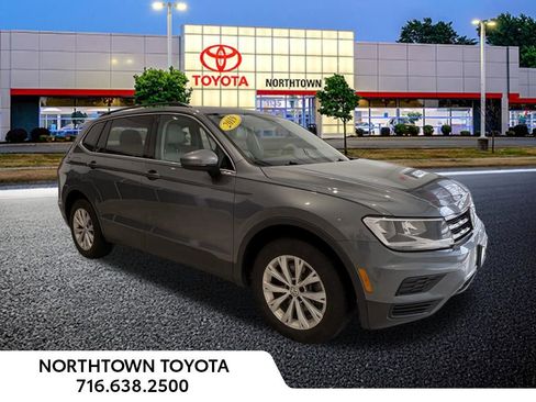 Used 2019 Volkswagen Tiguan SE w/ Panoramic Sunroof Package image 10