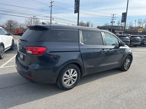 Used 2016 Kia Sedona LX w/ LX Convenience Package image 6