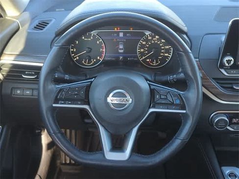 Used 2022 Nissan Altima 2.5 Platinum image 24