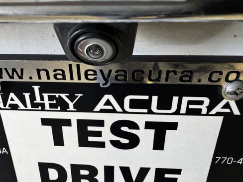 Used 2020 Chevrolet Traverse LT w/ Driver Confidence II Package image 31