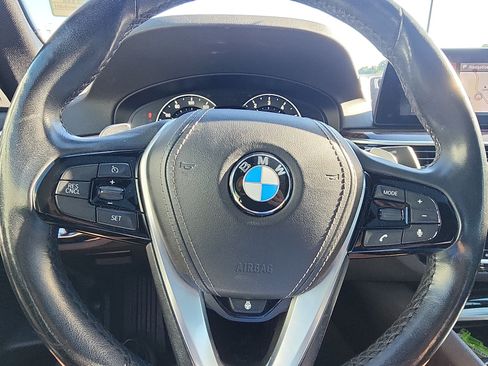 Used 2019 BMW 530i xDrive w/ Convenience Package AWD/4WD image 12