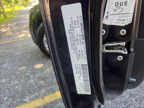 Used 2012 Chrysler 300 Limited RWD image 17