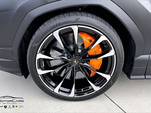 Used 2024 Lamborghini Urus S image 9