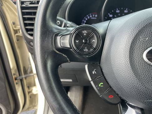 Used 2015 Kia Soul ! w/ Umber Package 1 FWD image 15