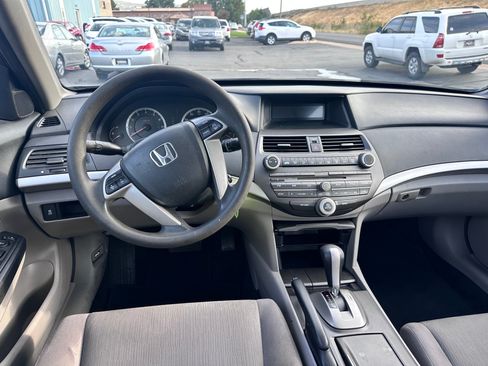 Used 2012 Honda Accord LX image 7