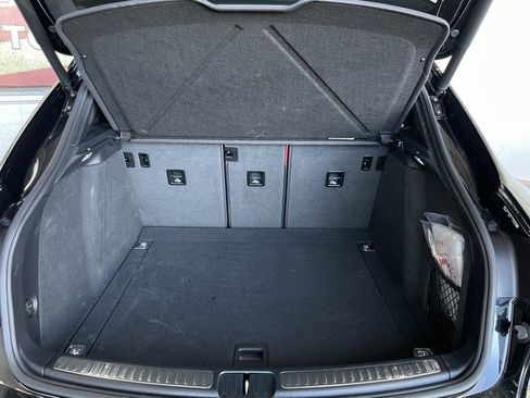 Used 2024 Porsche Macan image 21