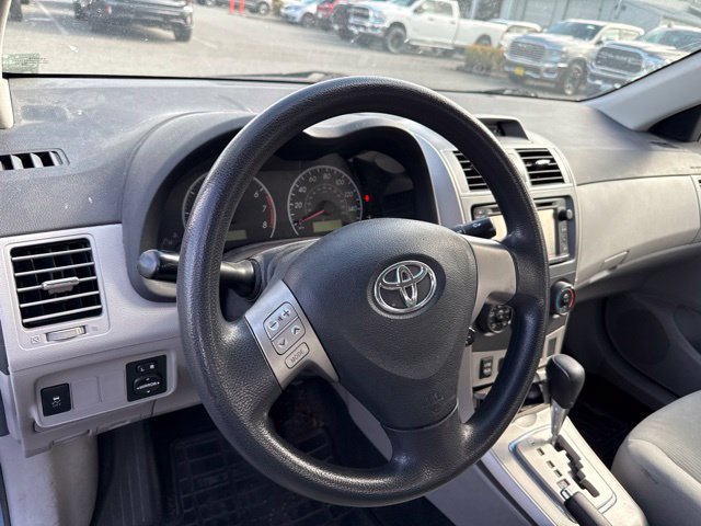 Used 2013 Toyota Corolla LE FWD image 6