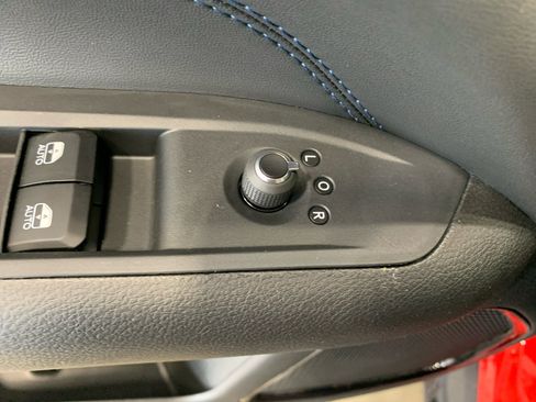 New 2026 Jeep Compass Latitude AWD/4WD image 29