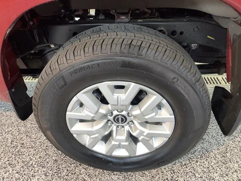 Used 2024 Nissan Frontier SV w/ SV Convenience Package AWD/4WD image 5