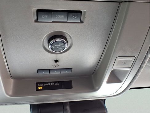 Used 2016 Chevrolet Tahoe LT image 28