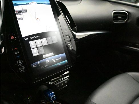 Used 2019 Toyota Prius Prime Premium image 4