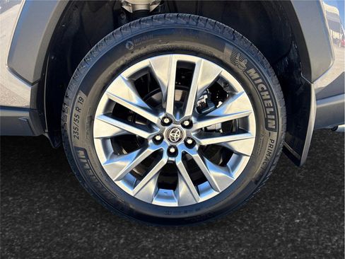 Used 2024 Toyota RAV4 Limited image 15