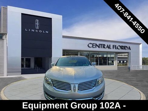 Used 2016 Lincoln MKX Reserve w/ Luxury Package FWD image 2