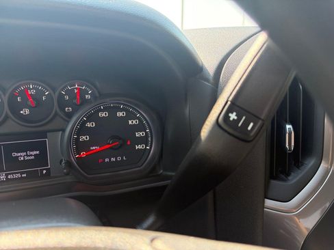 Used 2022 Chevrolet Silverado 1500 Custom AWD/4WD image 16
