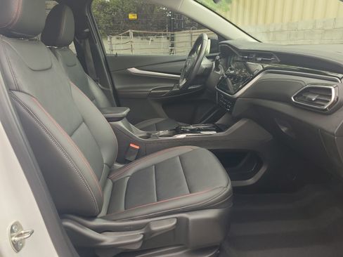 Used 2023 Chevrolet Bolt EUV LT w/ Convenience Package FWD image 29
