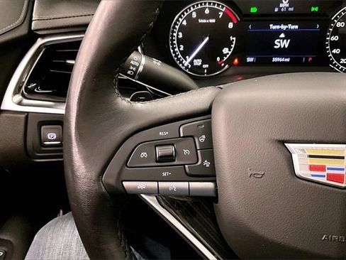 Used 2022 Cadillac XT6 Premium Luxury image 24