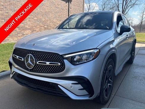 Used 2025 Mercedes-Benz GLC 300 4MATIC image 1