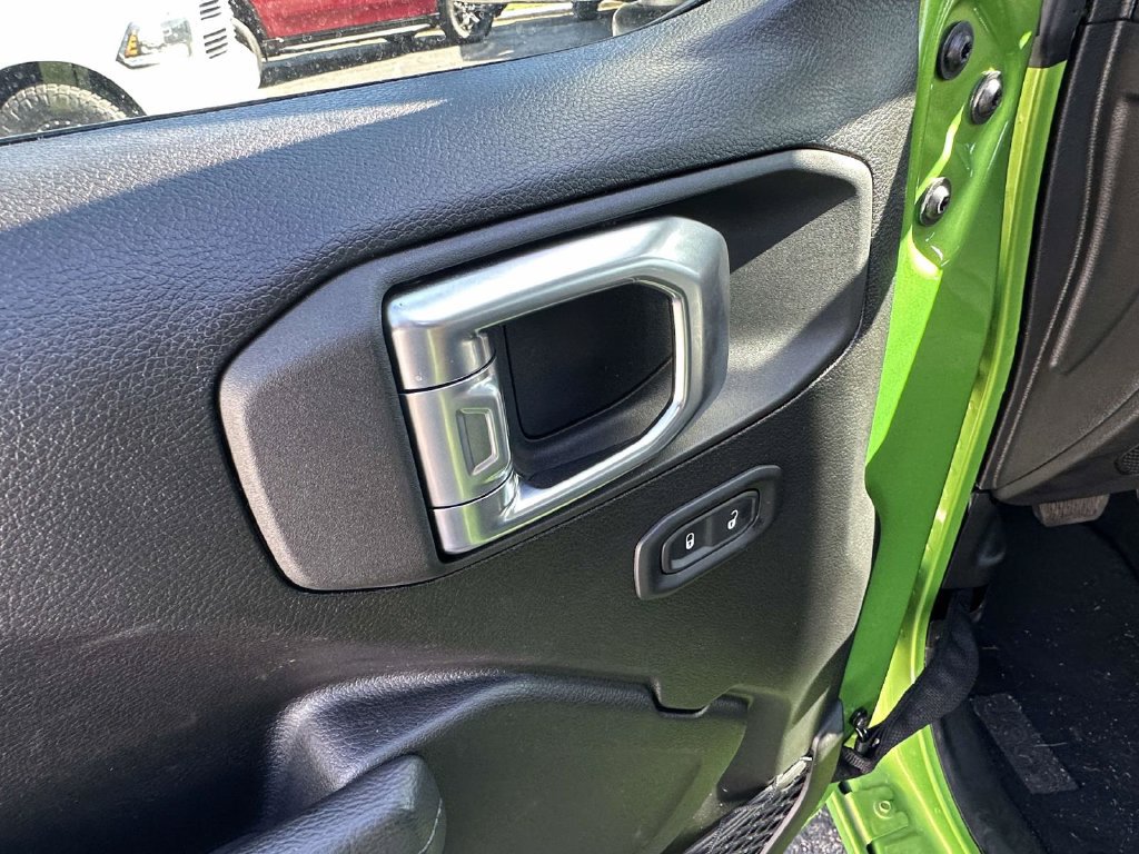 Used 2026 Jeep Wrangler Unlimited Sport AWD/4WD image 15