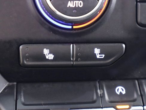 Used 2021 Chevrolet Silverado 1500 LT w/ Convenience Package II image 25