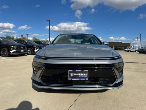 New 2026 Hyundai Sonata Limited image 2