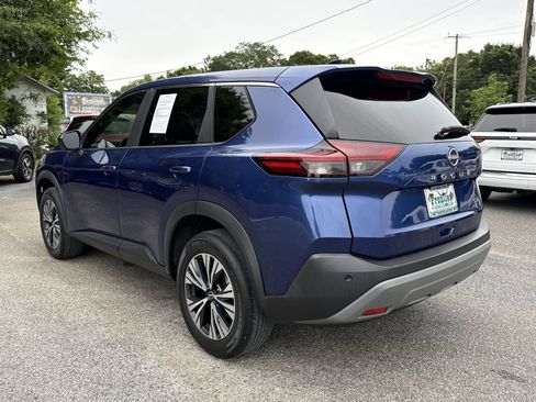 Used 2023 Nissan Rogue SV FWD image 3