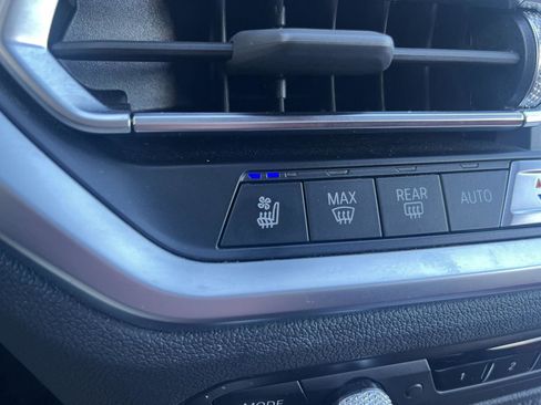 Used 2022 BMW M4 xDrive Competition image 40