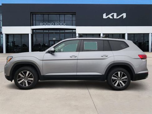 Used 2022 Volkswagen Atlas SE image 4