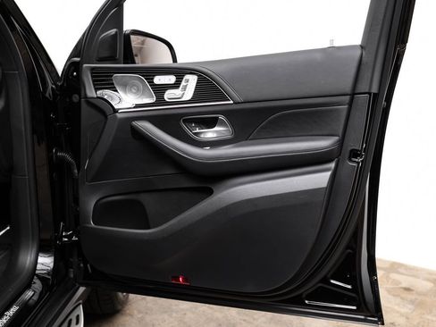 Used 2024 Mercedes-Benz GLS 450 4MATIC image 53