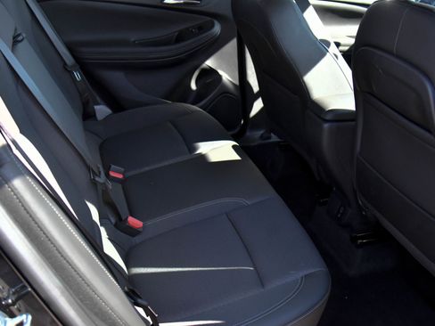 Used 2023 Buick Encore GX Select w/ Sport Touring Package image 38