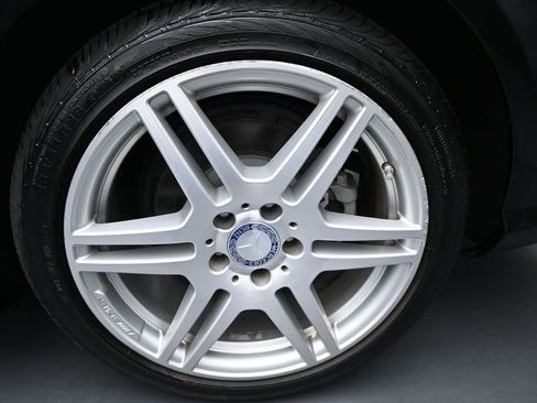 Used 2011 Mercedes-Benz E 350 Sedan image 15